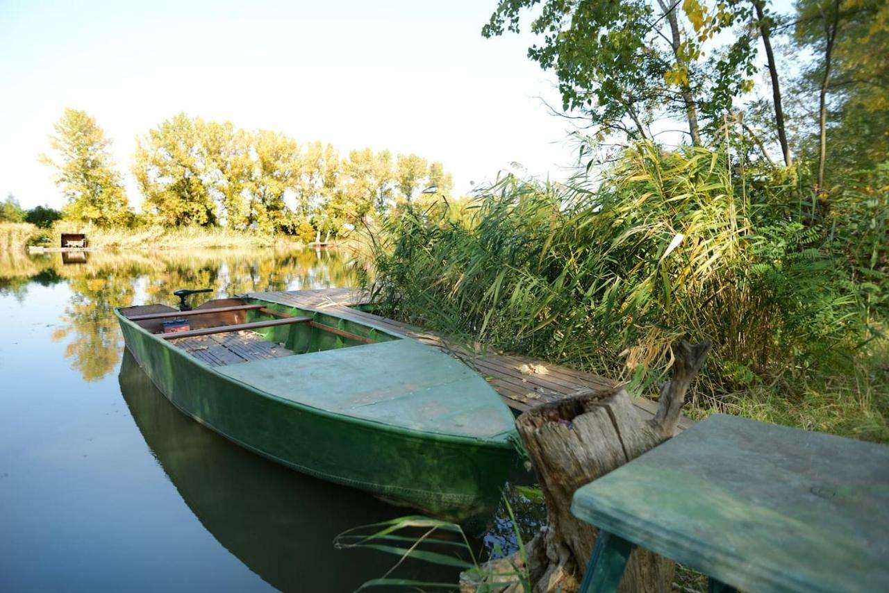 Hideout Homestead On The Riverside Fishing&Hunting Mezotur Exterior foto